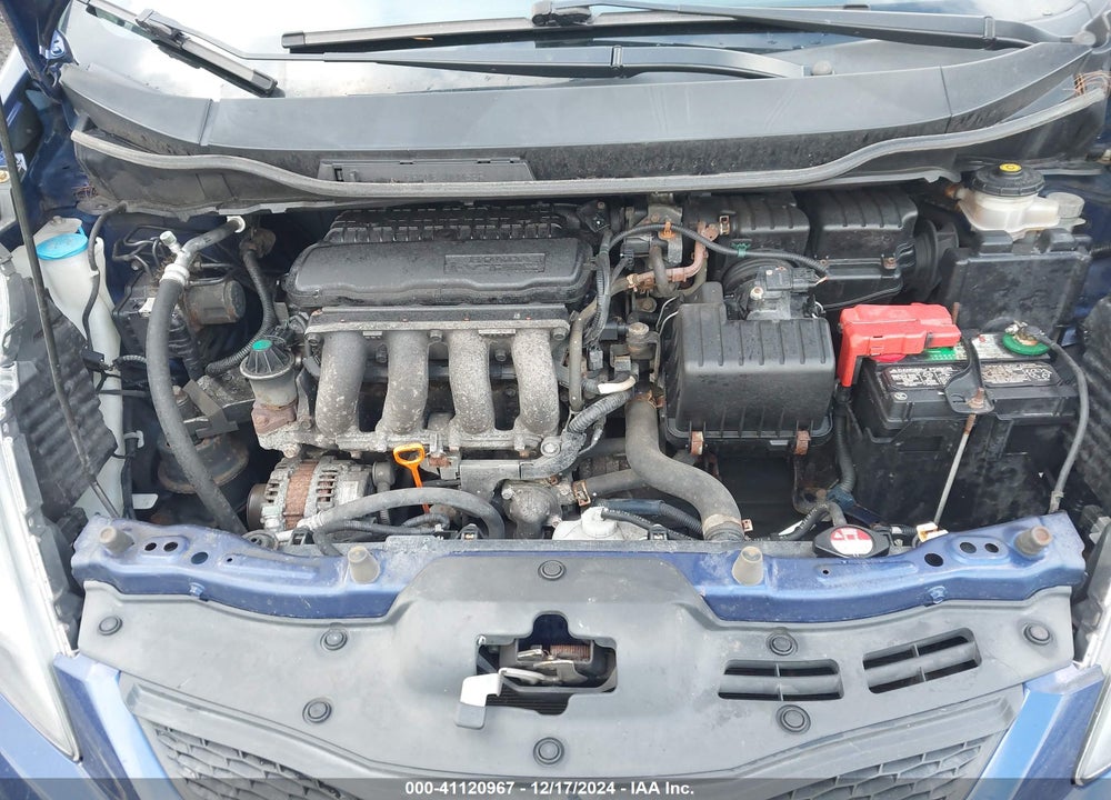 2013 HONDA FIT VIN: JHMGE8G39DC014898
