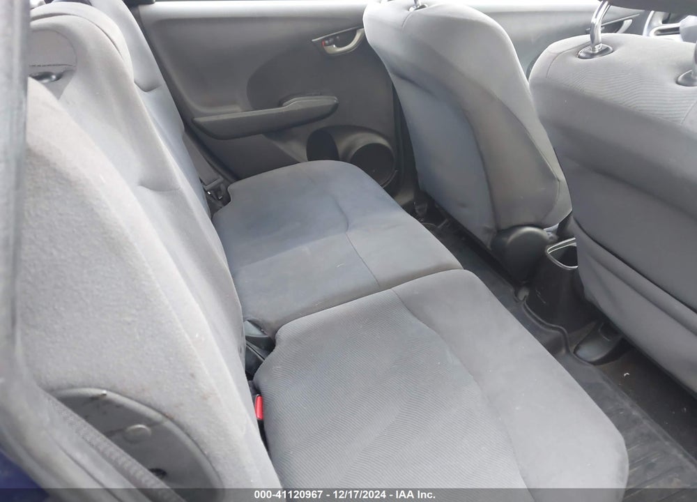 2013 HONDA FIT VIN: JHMGE8G39DC014898