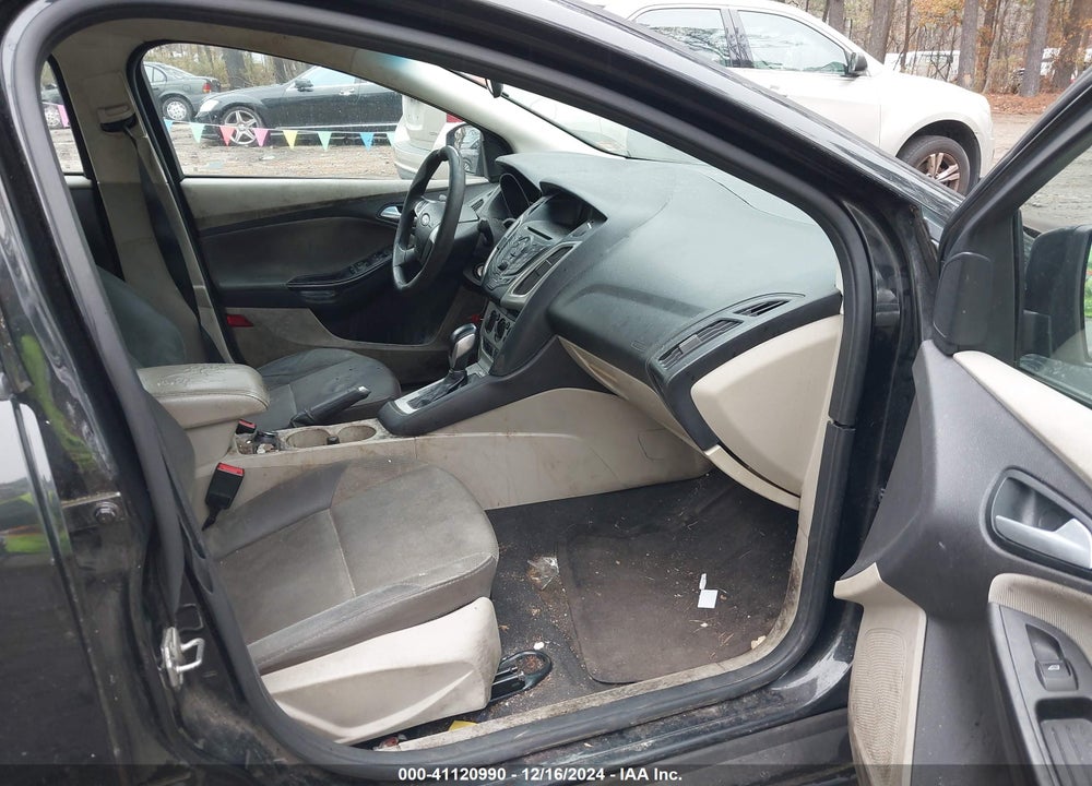 2014 FORD FOCUS SE VIN: 1FADP3F27EL309905