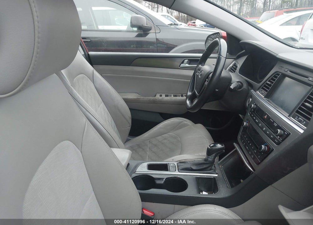 2015 HYUNDAI SONATA SPORT VIN: 5NPE34AF1FH068598