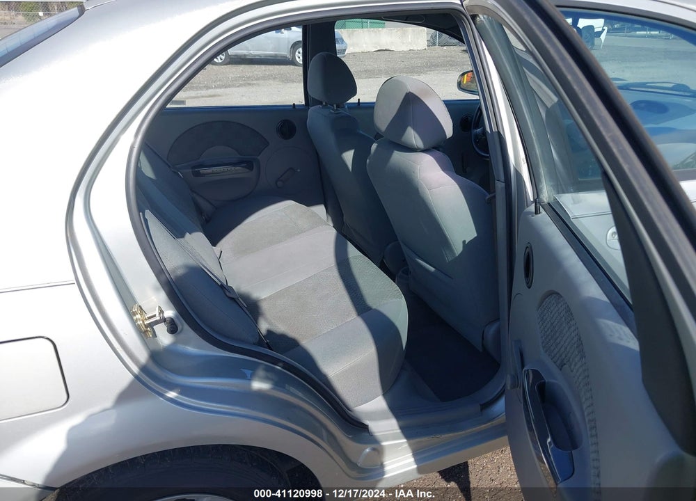 2005 CHEVROLET AVEO LS VIN: KL1TD52665B475283