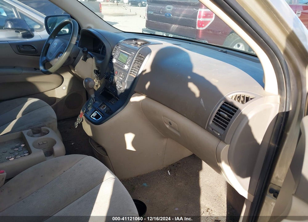 2009 KIA SEDONA LX VIN: KNDMB233596304027