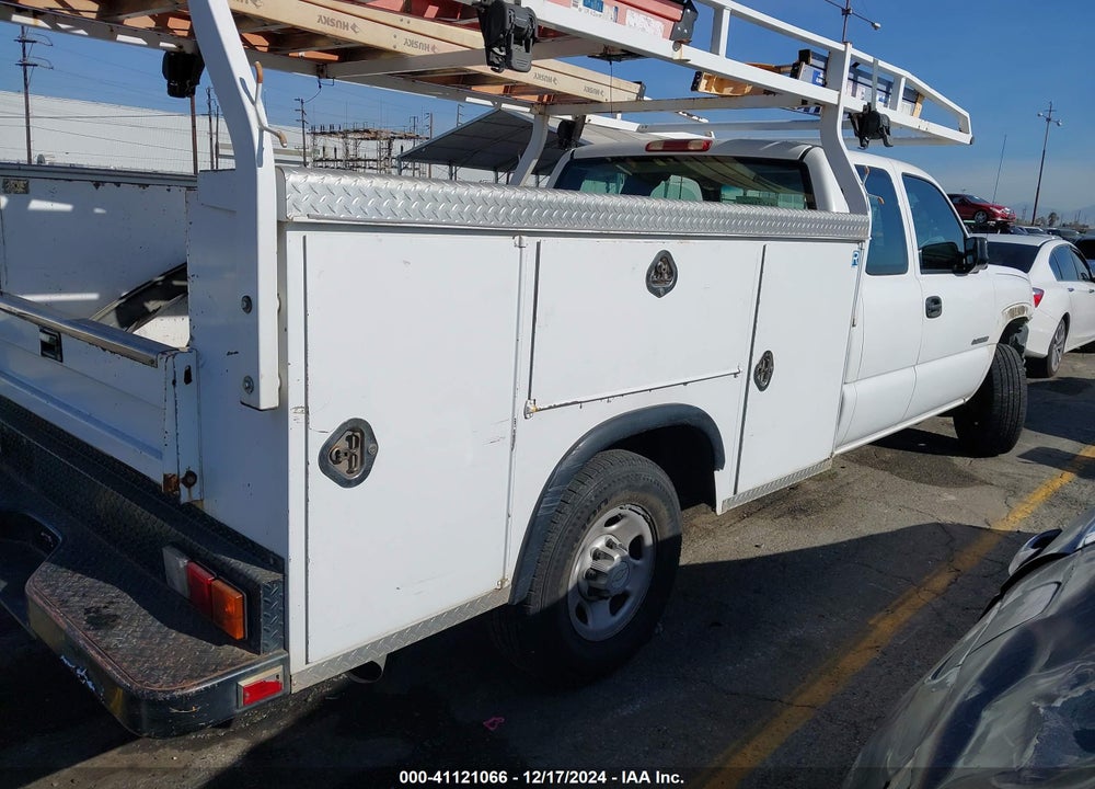 2005 CHEVROLET SILVERADO 2500HD WORK TRUCK VIN: 1GBHC29U65E278976