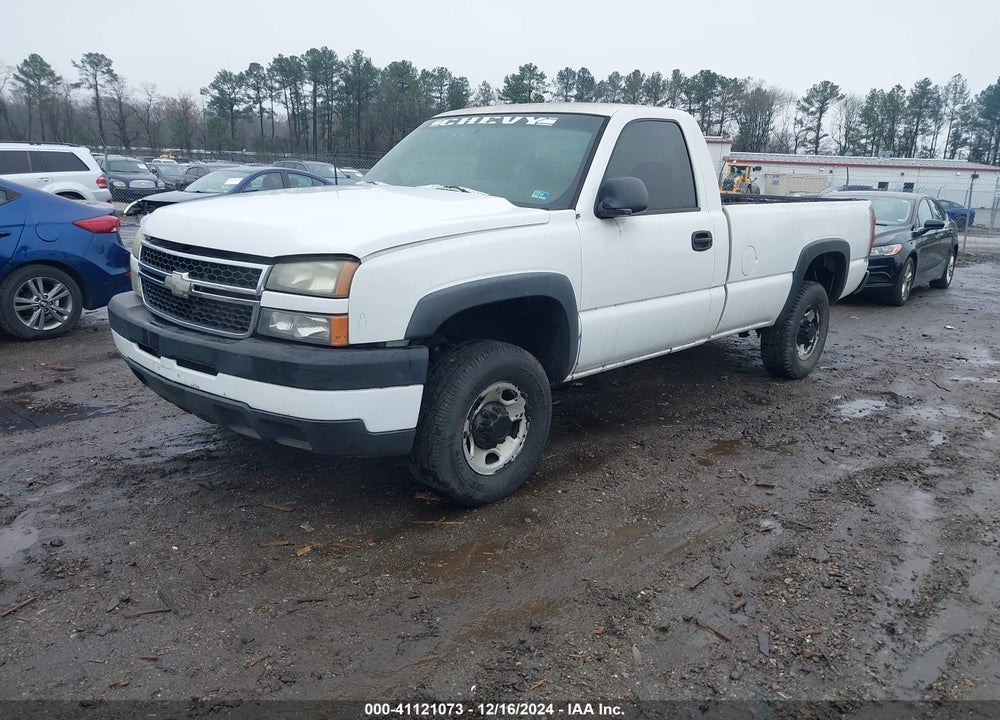 2006 CHEVROLET SILVERADO 2500HD WORK TRUCK VIN: 1GCHC24UX6E144766