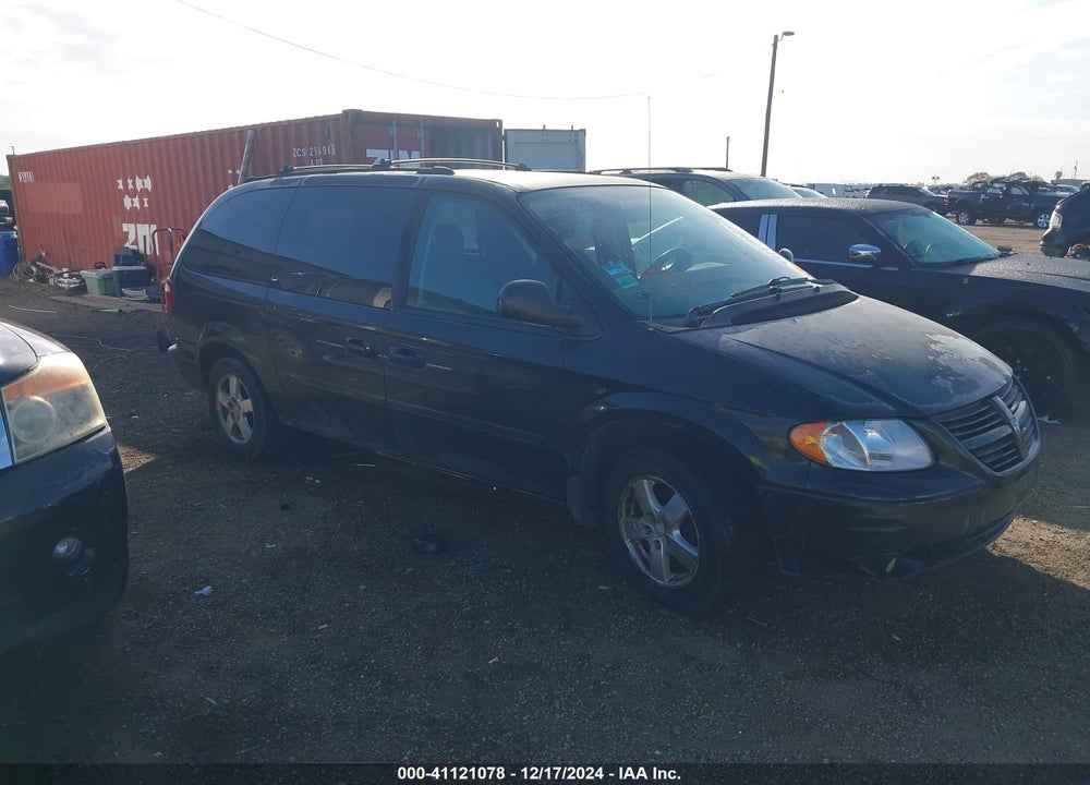 2005 DODGE GRAND CARAVAN SXT VIN: 2D4GP44L75R242127