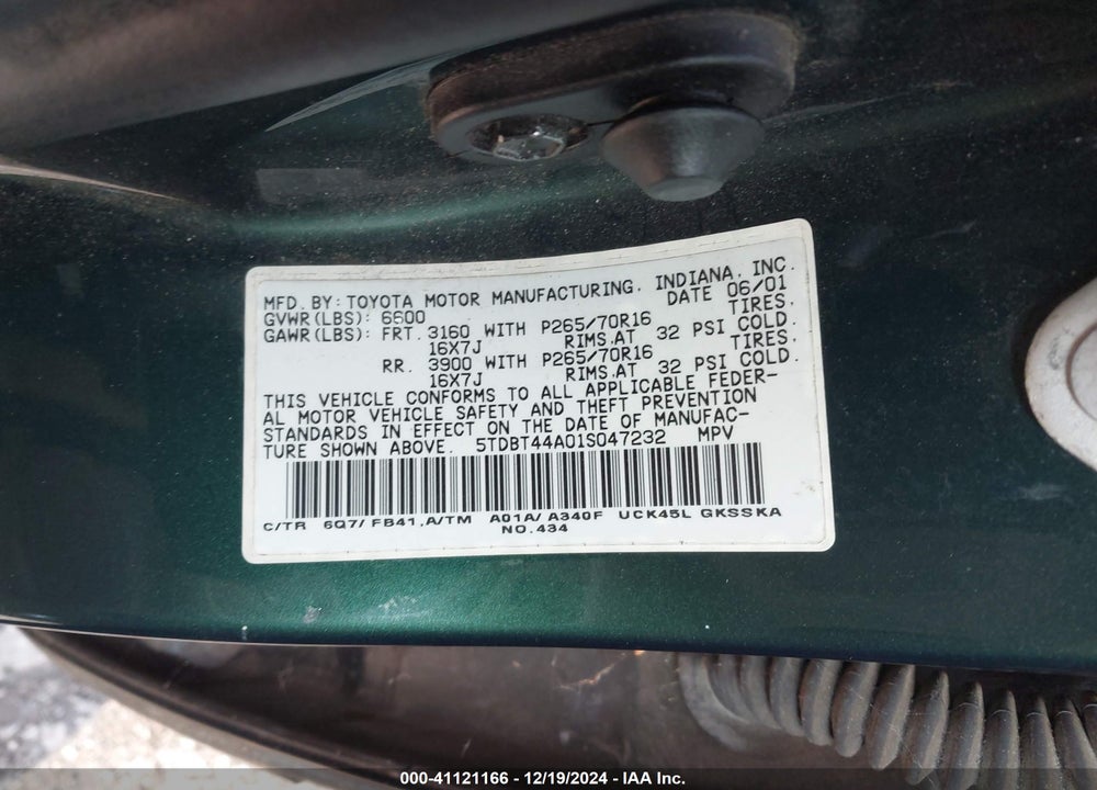 2001 TOYOTA SEQUOIA SR5 V8 VIN: 5TDBT44A01S047232