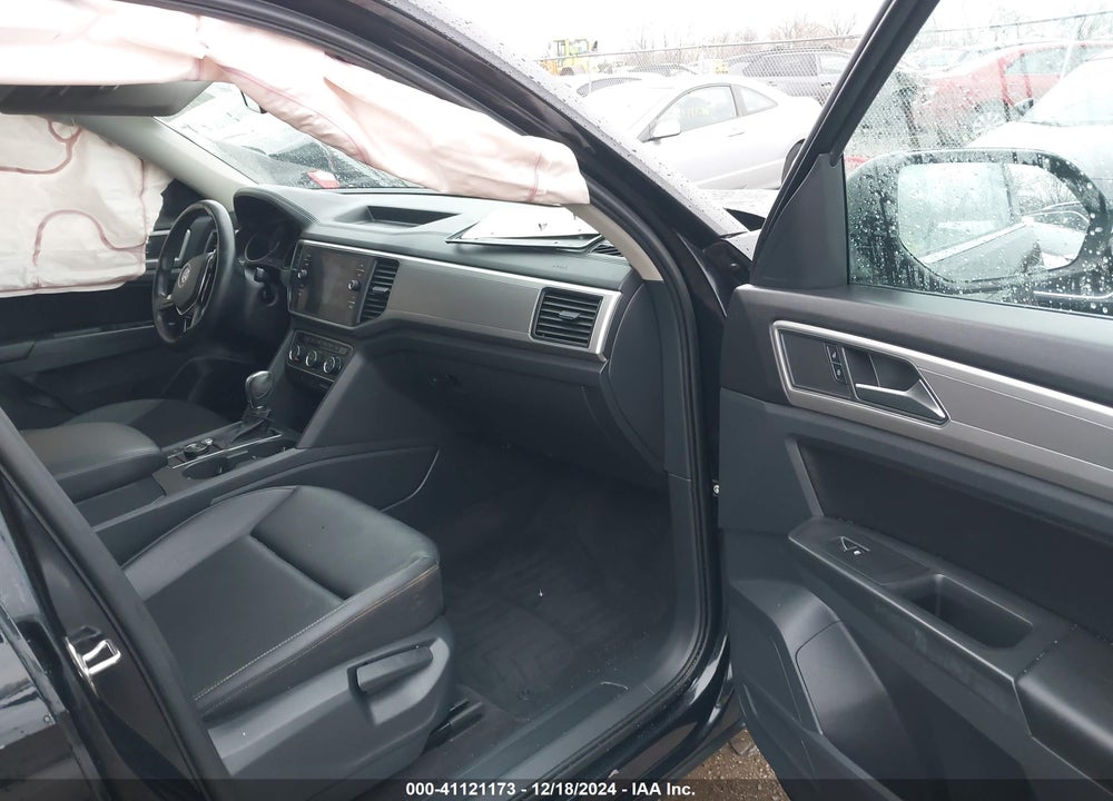2018 VOLKSWAGEN ATLAS 3.6L V6 SE VIN: 1V2KR2CA4JC511725