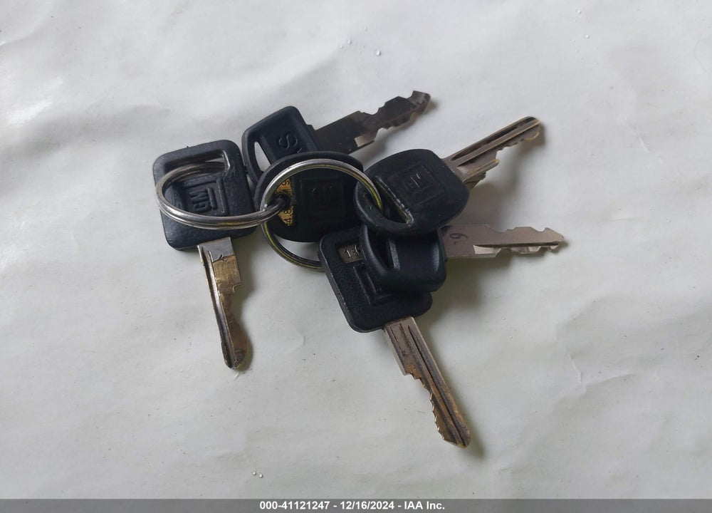 1992 CHEVROLET GMT-400 C2500 VIN: 1GCFC24K5NE222620