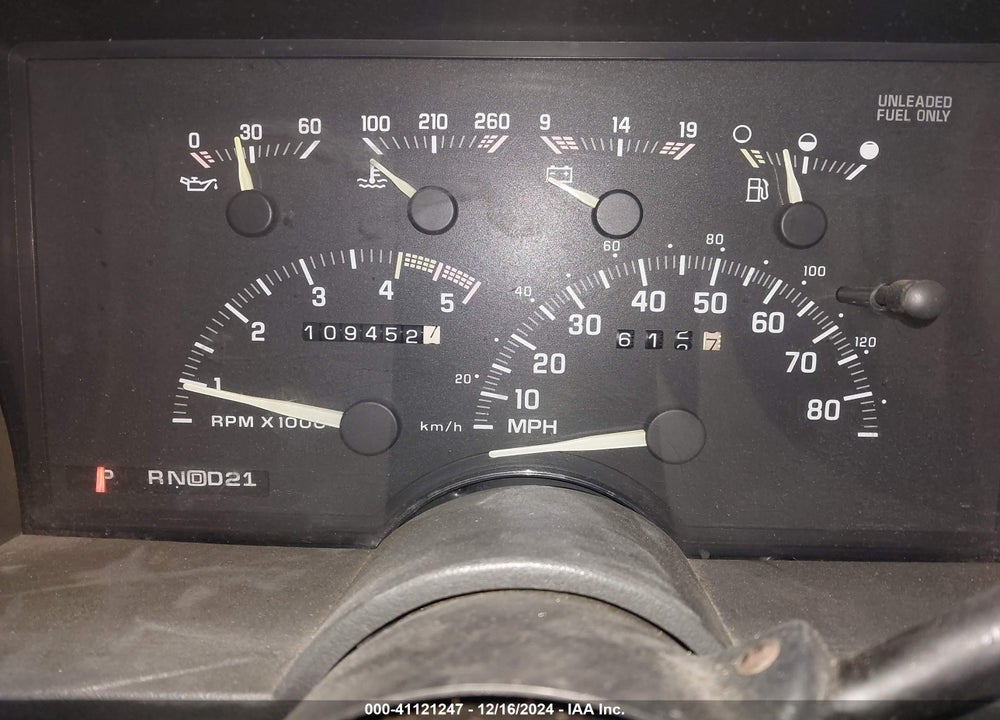 1992 CHEVROLET GMT-400 C2500 VIN: 1GCFC24K5NE222620