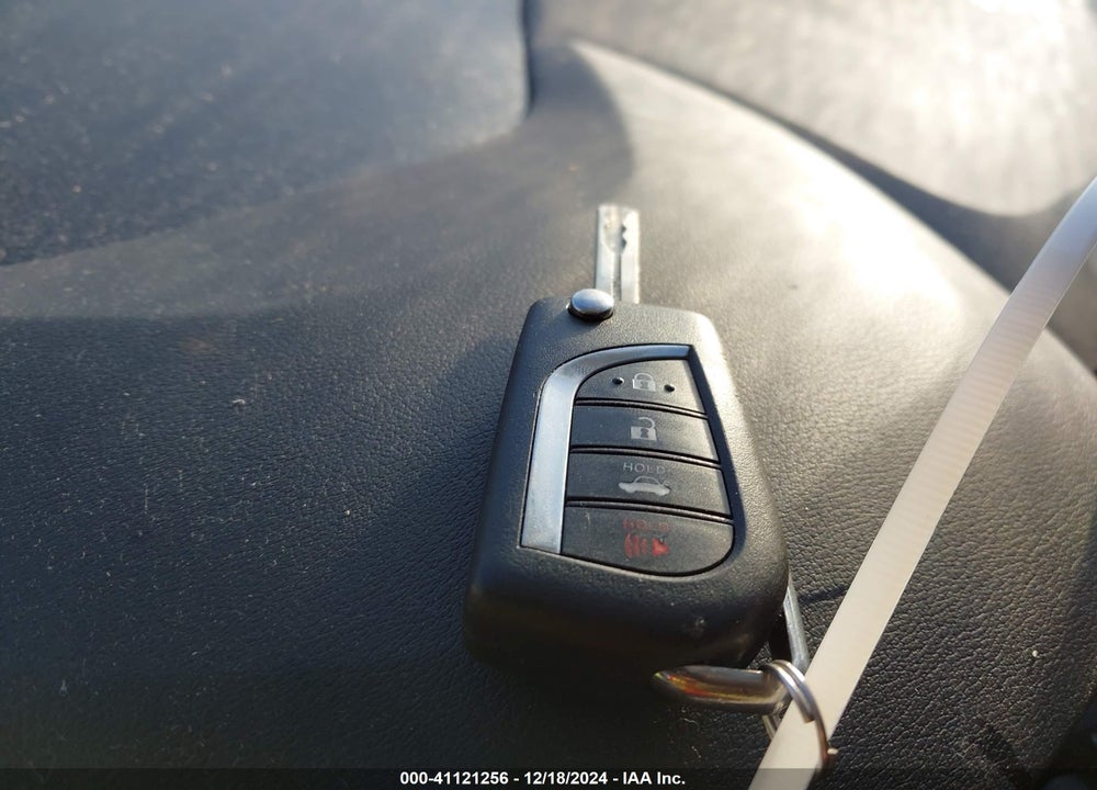 2022 TOYOTA COROLLA LE VIN: 5YFEPMAE8NP390684