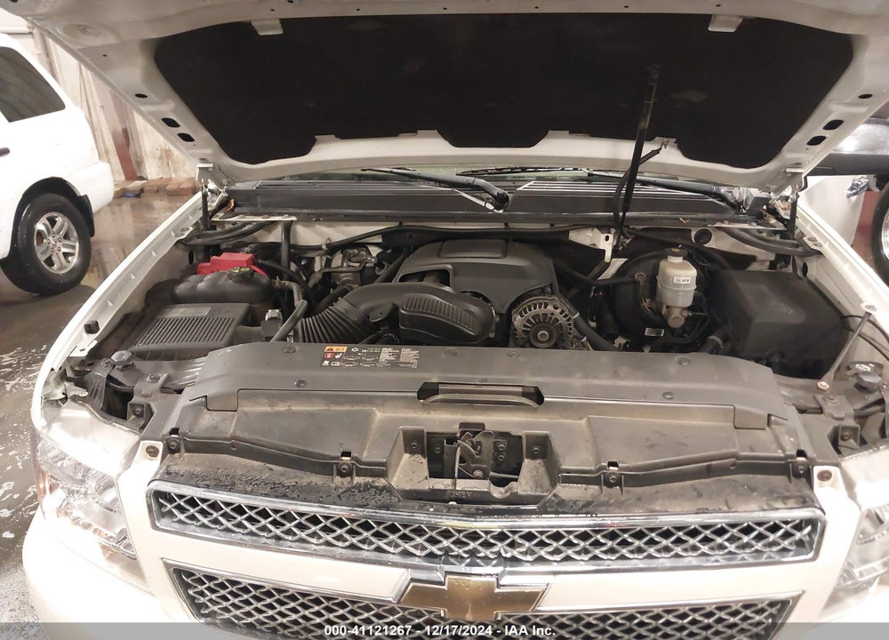 2011 CHEVROLET AVALANCHE 1500 LTZ VIN: 3GNTKGE39BG339820