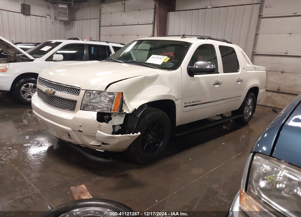 2011 CHEVROLET AVALANCHE 1500 LTZ VIN: 3GNTKGE39BG339820