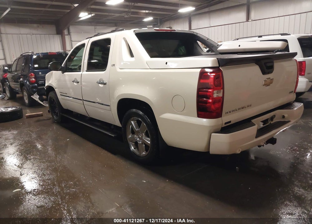 2011 CHEVROLET AVALANCHE 1500 LTZ VIN: 3GNTKGE39BG339820