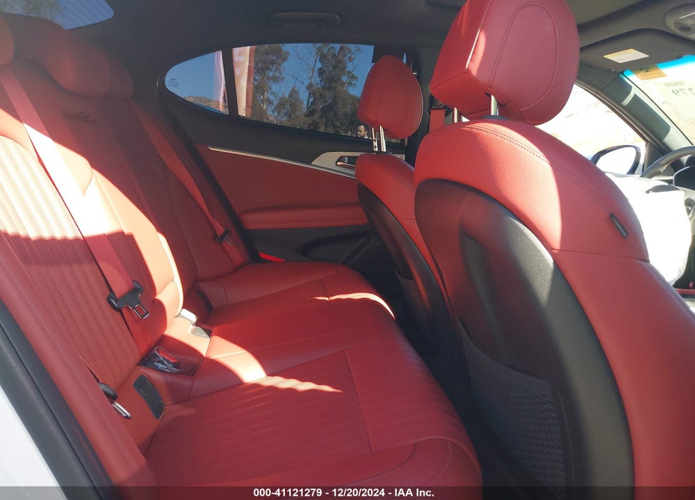 2023 GENESIS G70 VIN: KMTG34TA0PU120211