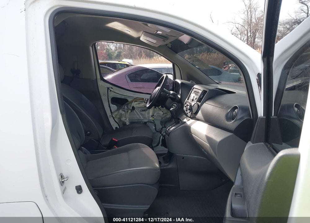 2015 NISSAN NV200 S VIN: 3N6CM0KN1FK705916