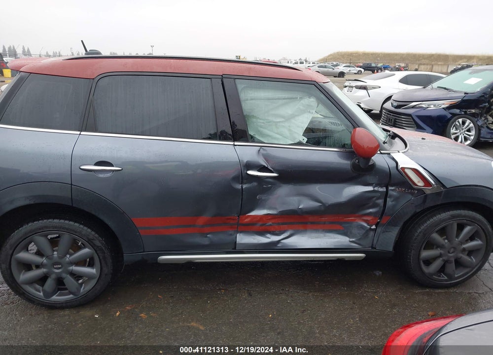 2016 MINI COUNTRYMAN COOPER S VIN: WMWZC3C57GWT09055