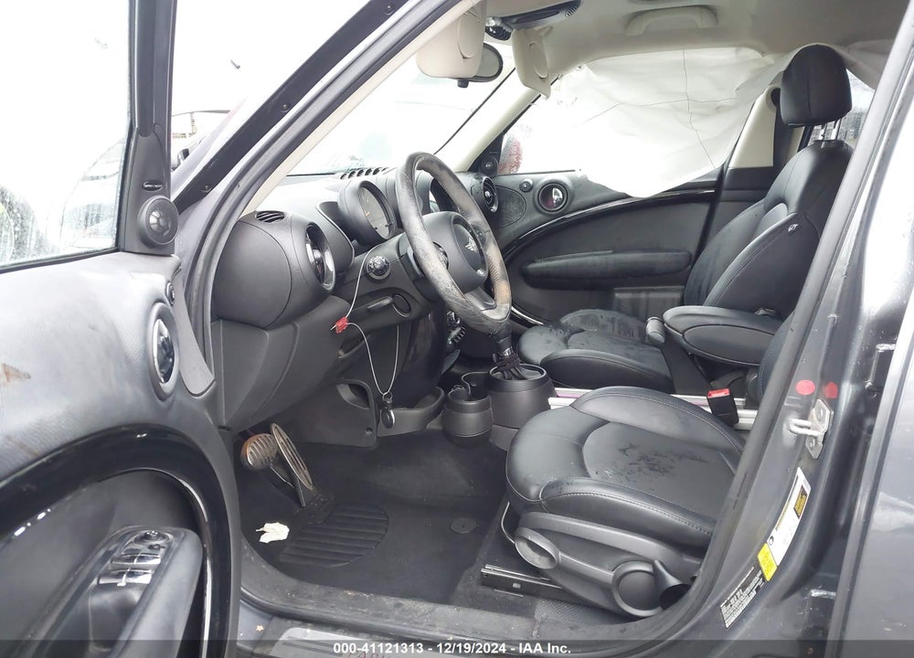 2016 MINI COUNTRYMAN COOPER S VIN: WMWZC3C57GWT09055