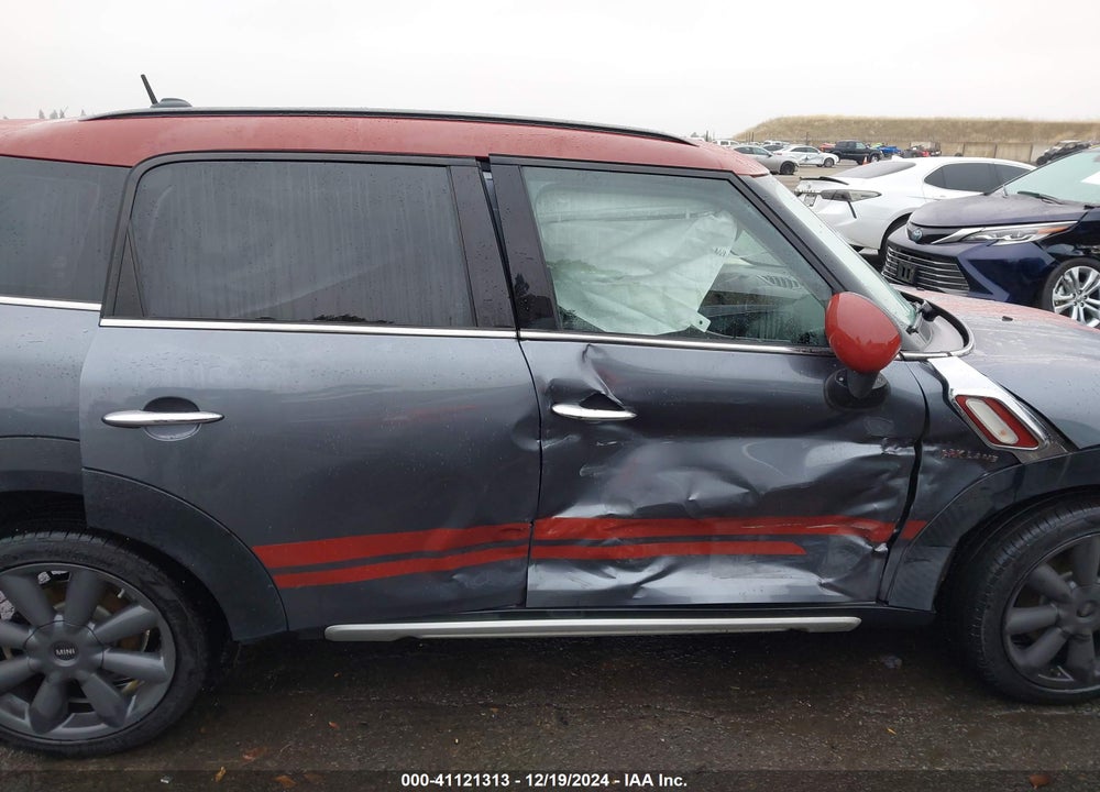 2016 MINI COUNTRYMAN COOPER S VIN: WMWZC3C57GWT09055