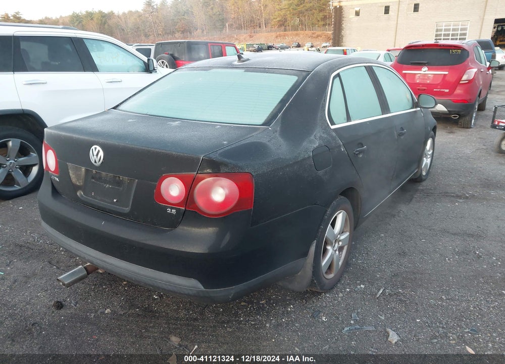 2008 VOLKSWAGEN JETTA SE/SEL VIN: 3VWRZ71KX8M158020