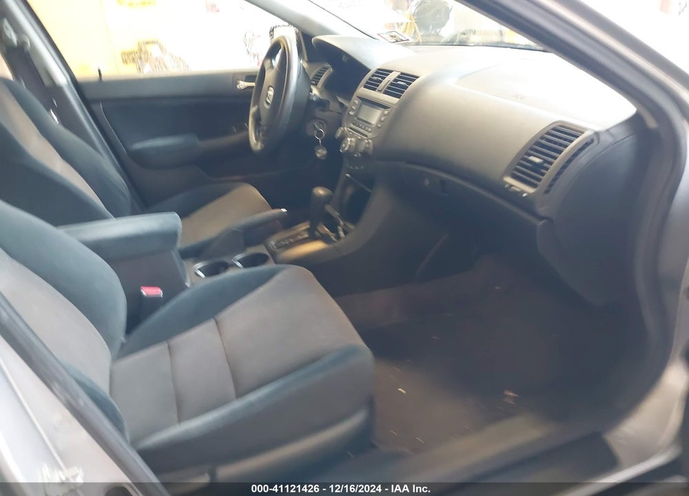 2003 HONDA ACCORD 2.4 LX VIN: 1HGCM56383A006421