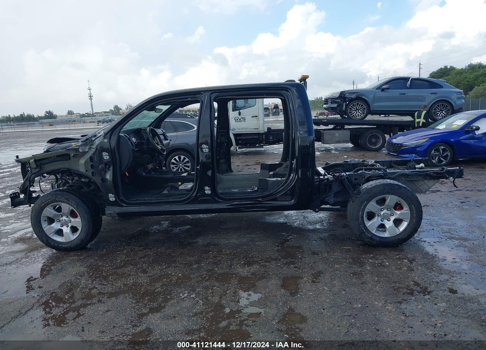 2021 RAM 1500 VIN: 1C6RREJT7MN673743