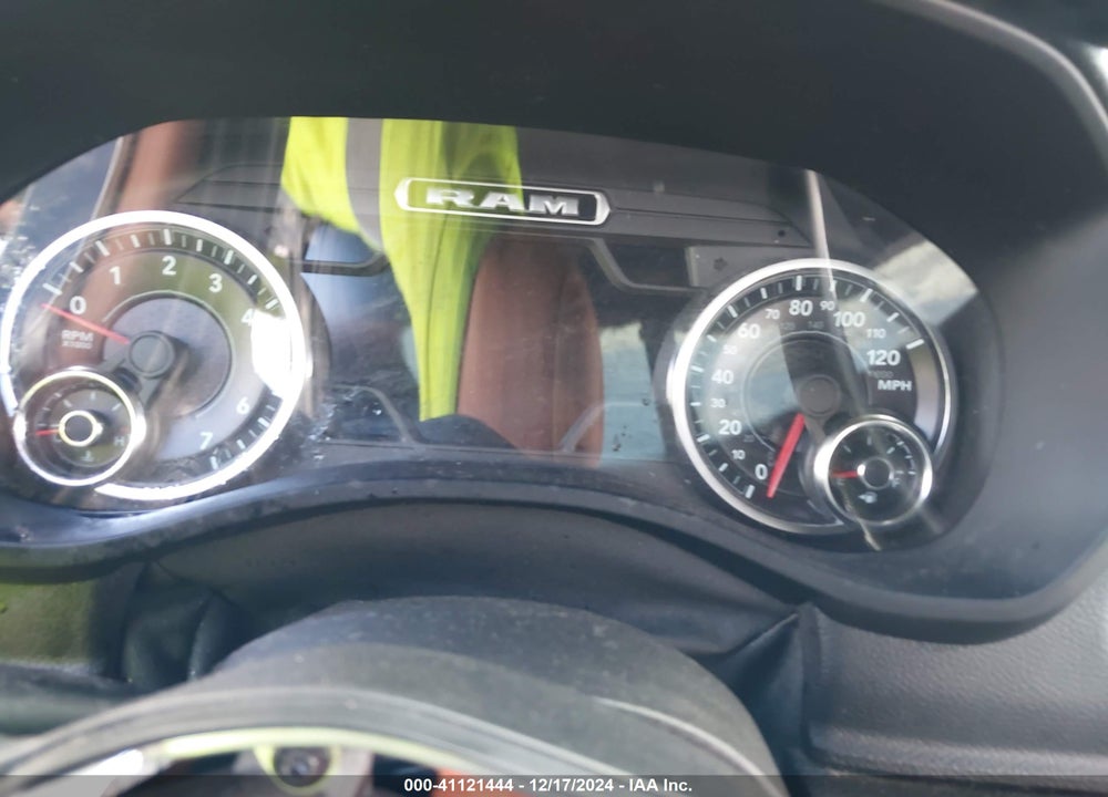 2021 RAM 1500 VIN: 1C6RREJT7MN673743