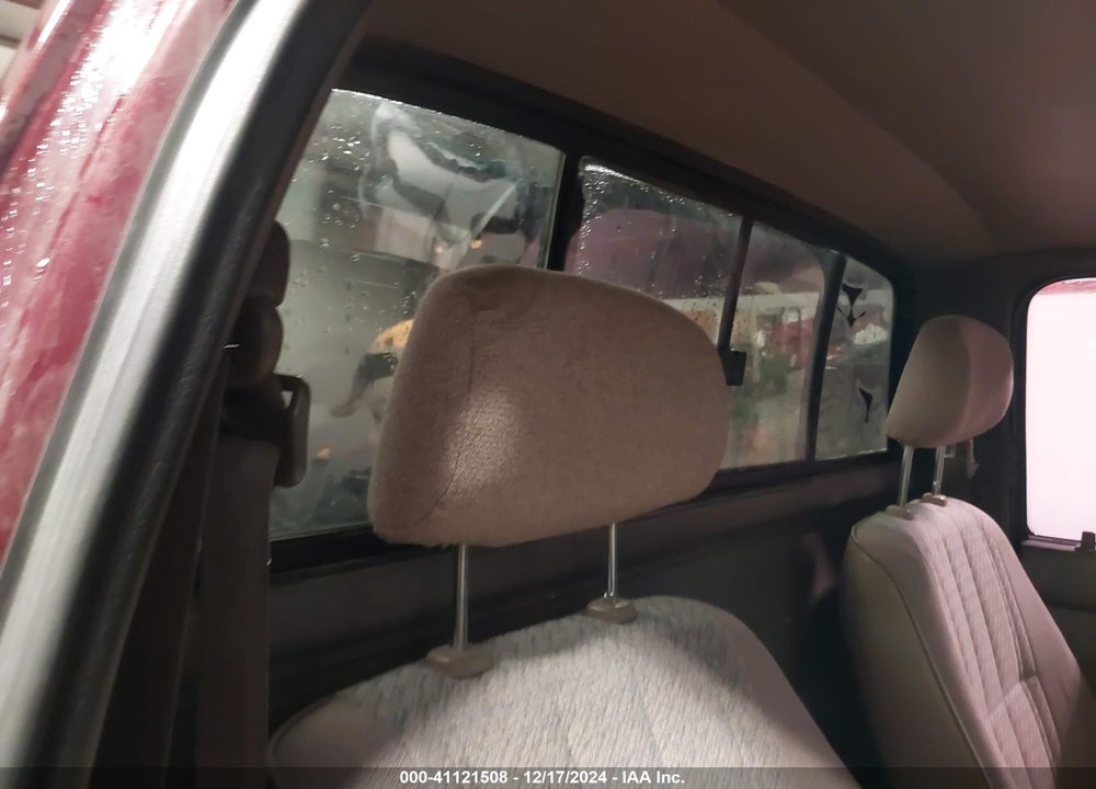 1995 TOYOTA TACOMA VIN: 4TAUN61C9SZ077636