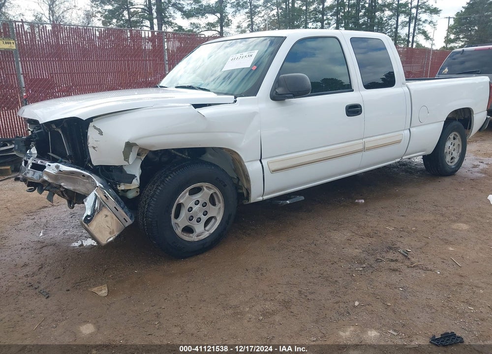 2004 CHEVROLET SILVERADO 1500 LS VIN: 2GCEC19V641312609