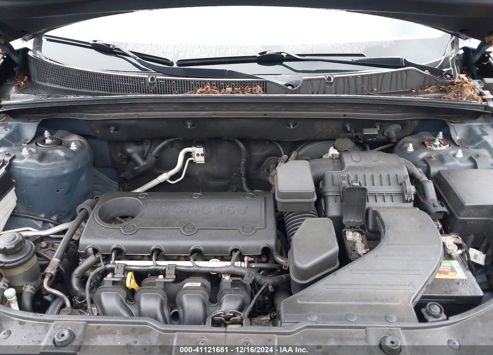2011 KIA SORENTO LX VIN: 5XYKT3A15BG131382