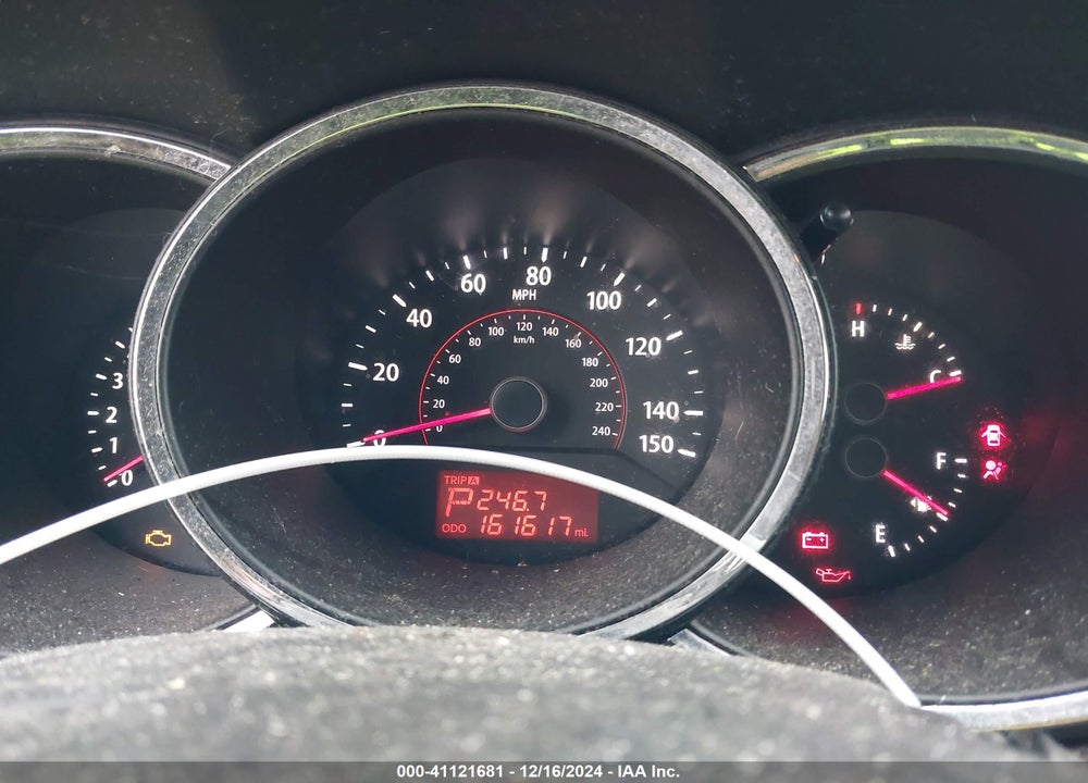2011 KIA SORENTO LX VIN: 5XYKT3A15BG131382