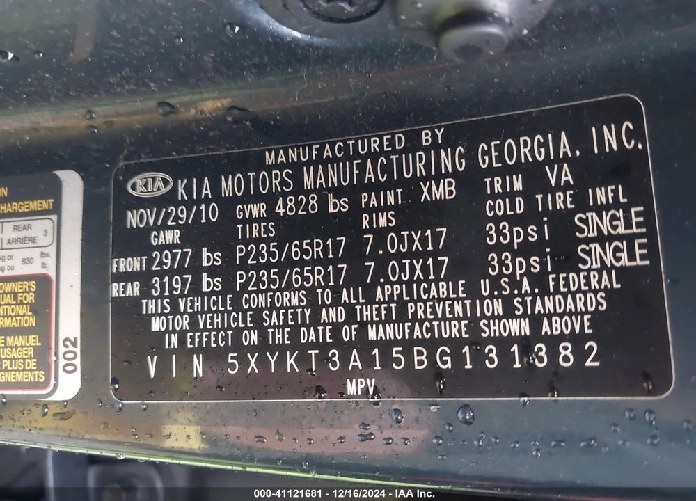 2011 KIA SORENTO LX VIN: 5XYKT3A15BG131382