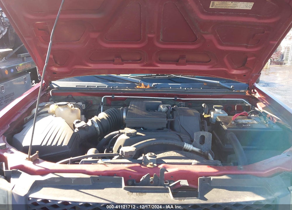2004 CHEVROLET COLORADO LS VIN: 1GCDT146748139336