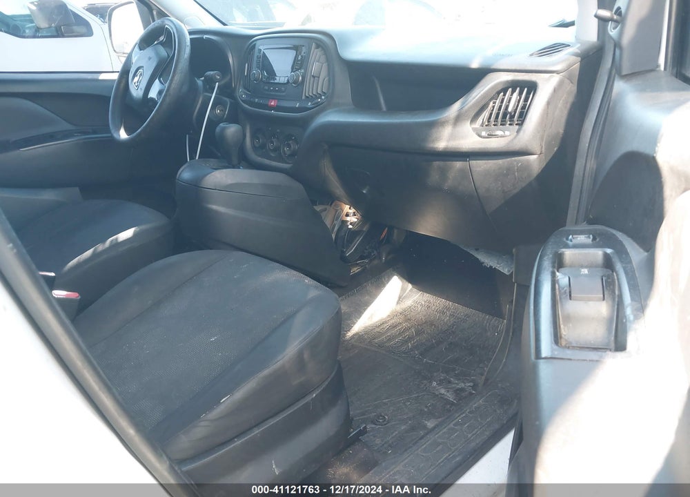2016 RAM PROMASTER CITY TRADESMAN VIN: ZFBERFAT8G6B29107