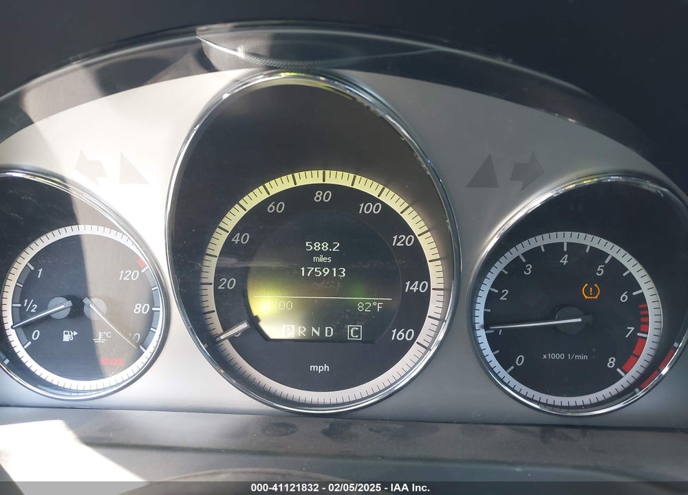 2010 MERCEDES-BENZ C 300 LUXURY/SPORT VIN: WDDGF5EB6AR121025