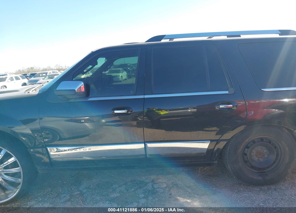 2012 LINCOLN NAVIGATOR VIN: 5LMJJ2J52CEL05636