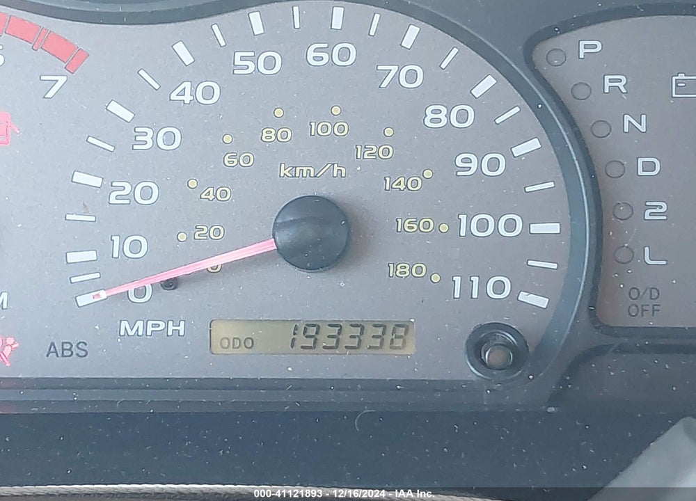 2004 TOYOTA SEQUOIA LIMITED V8 VIN: 5TDZT38A74S232840