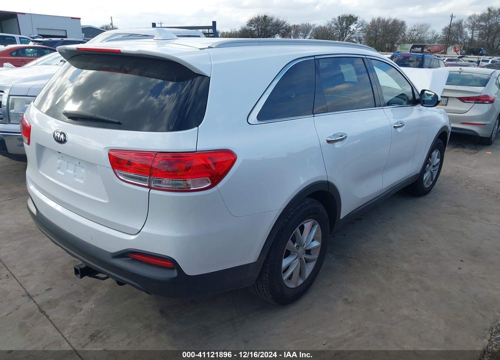 2017 KIA SORENTO 2.4L LX VIN: 5XYPG4A3XHG297682
