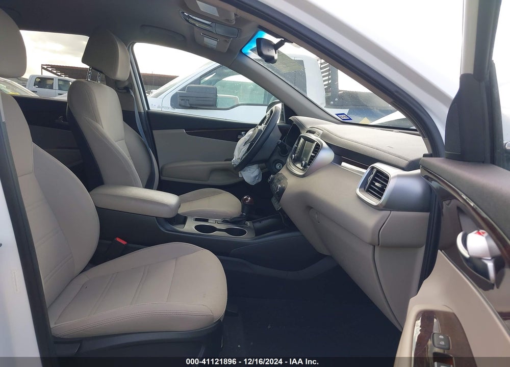 2017 KIA SORENTO 2.4L LX VIN: 5XYPG4A3XHG297682