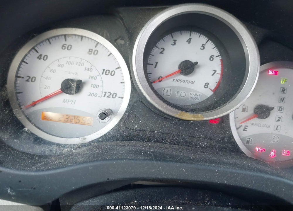 2005 TOYOTA RAV4 VIN: JTEHD20V050067120