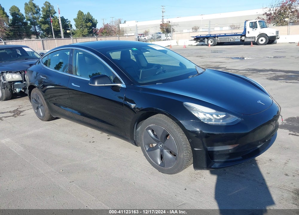 2019 TESLA MODEL 3 LONG RANGE/PERFORMANCE VIN: 5YJ3E1EB8KF208842