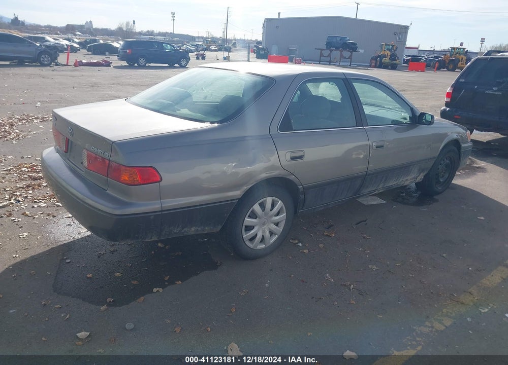 2001 TOYOTA CAMRY LE VIN: 4T1BG22K51U074941