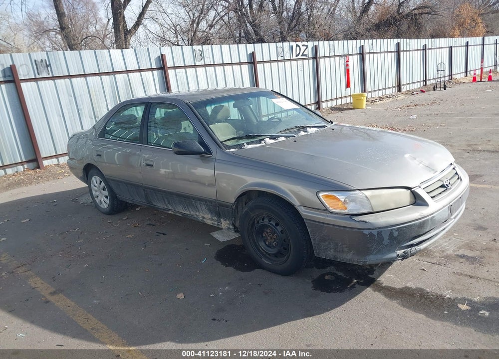 2001 TOYOTA CAMRY LE VIN: 4T1BG22K51U074941