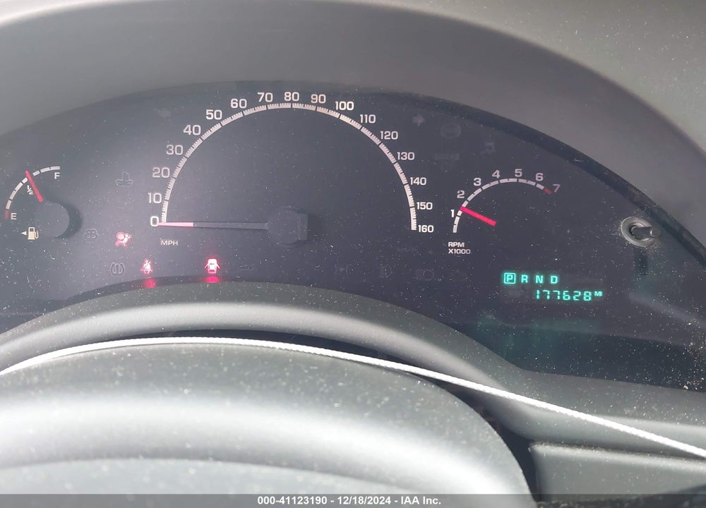 2005 CHRYSLER PACIFICA VIN: 2C4GM48L25R556770