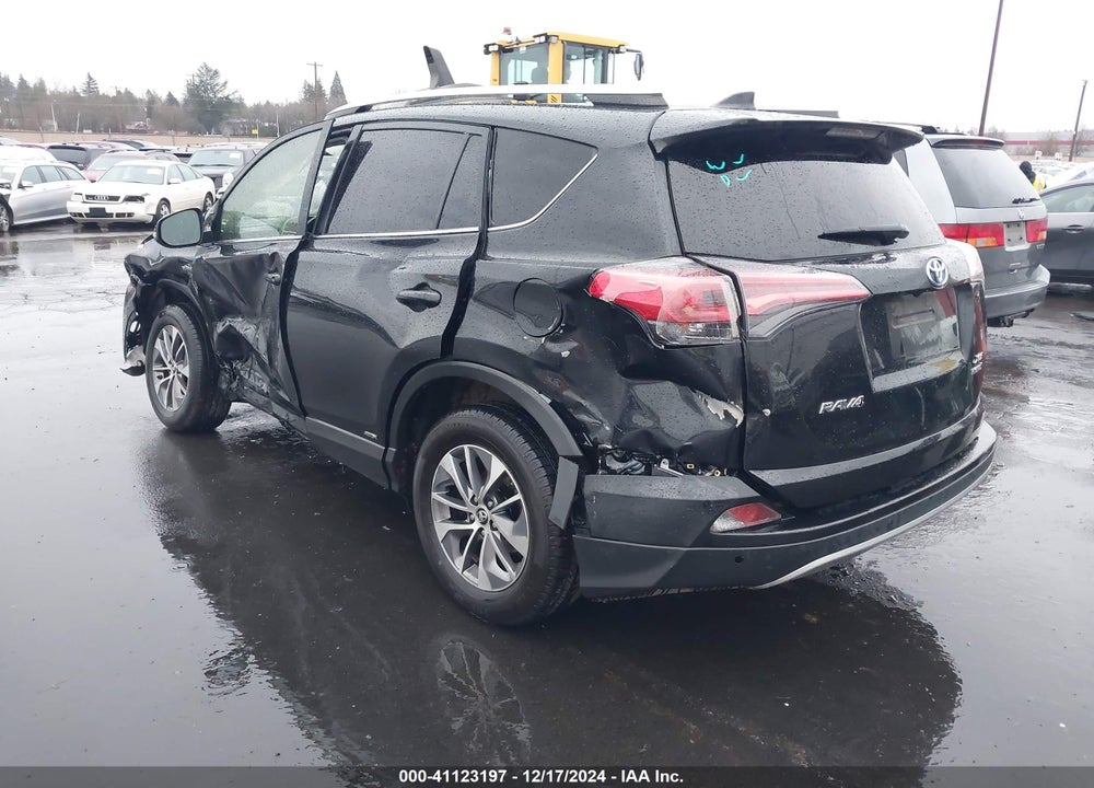 2017 TOYOTA RAV4 HV LE/XLE VIN: JTMRJREV6HD098419