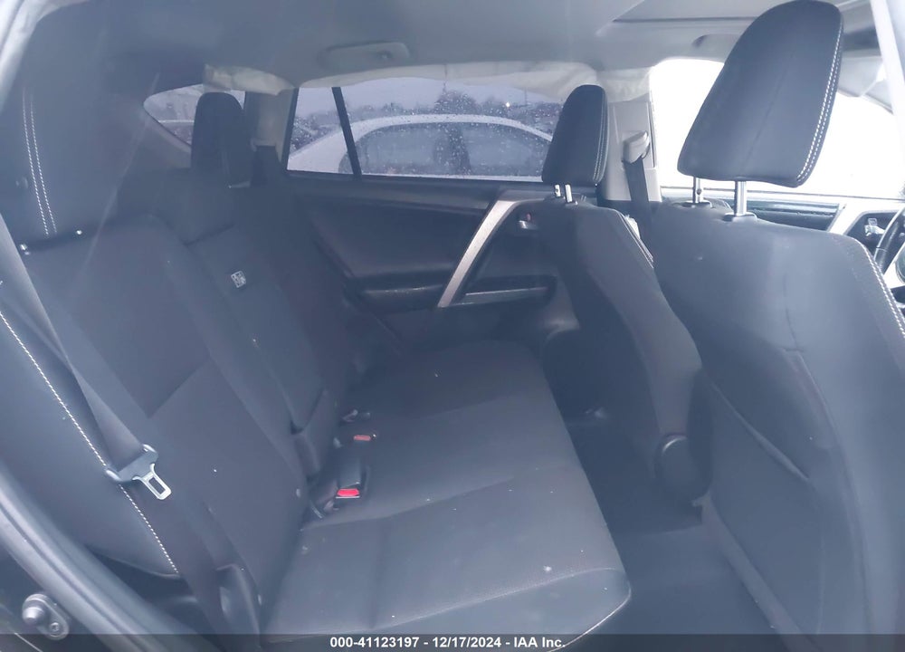 2017 TOYOTA RAV4 HV LE/XLE VIN: JTMRJREV6HD098419