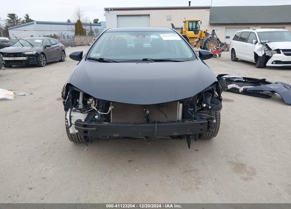2019 TOYOTA COROLLA XLE VIN: 2T1BURHE6KC221998