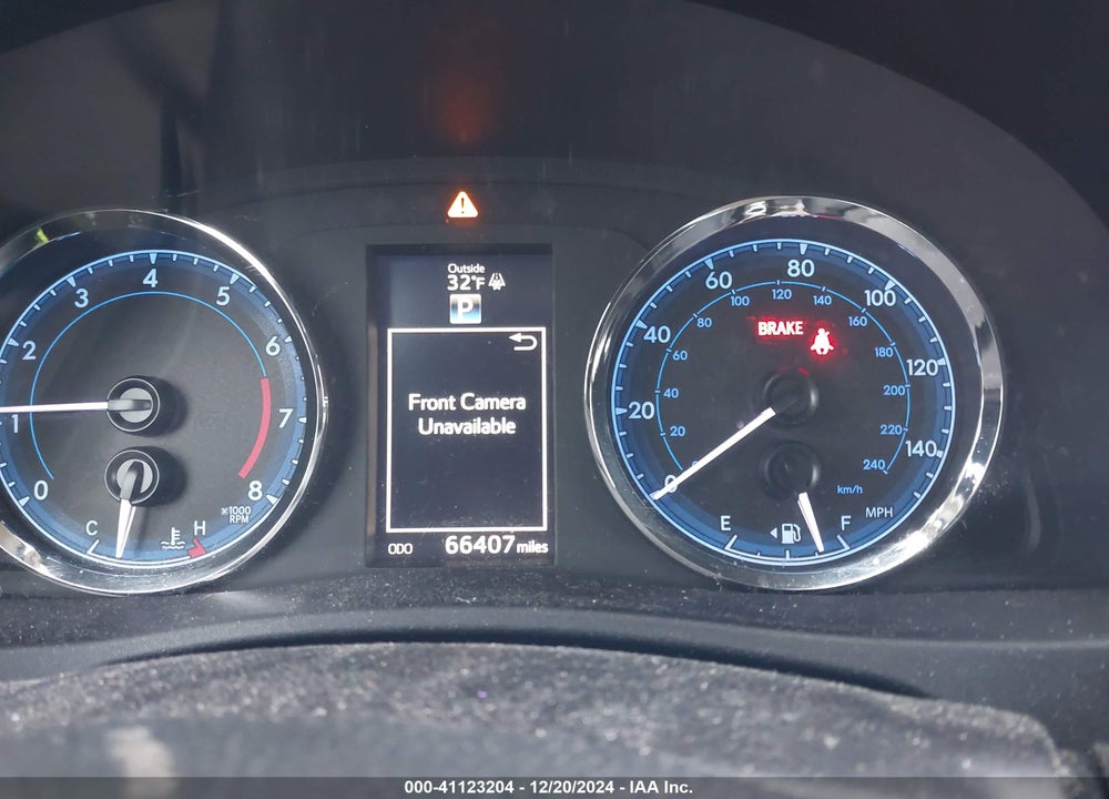 2019 TOYOTA COROLLA XLE VIN: 2T1BURHE6KC221998