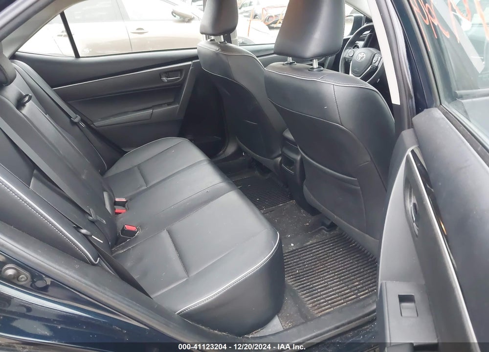 2019 TOYOTA COROLLA XLE VIN: 2T1BURHE6KC221998