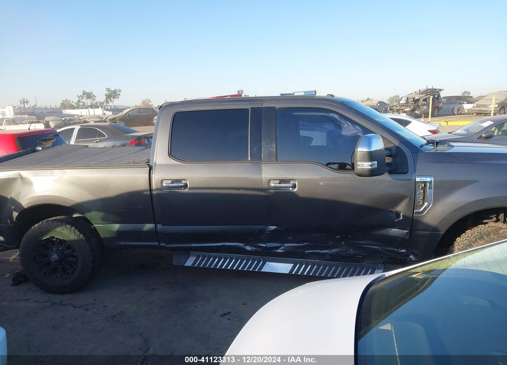 2017 FORD F-250 XLT VIN: 1FT7W2A60HEF16109