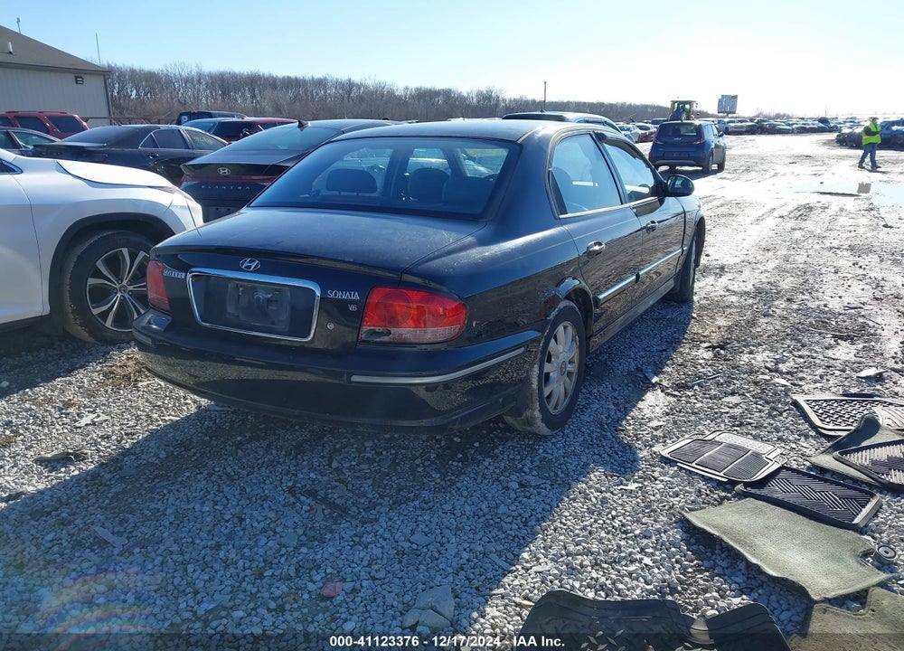 2003 HYUNDAI SONATA GLS/LX VIN: KMHWF35H23A892237